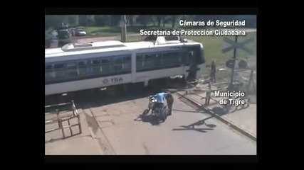 на косъм от катастрофата - гледаи 