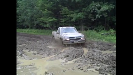 chevy 2500hd mudding