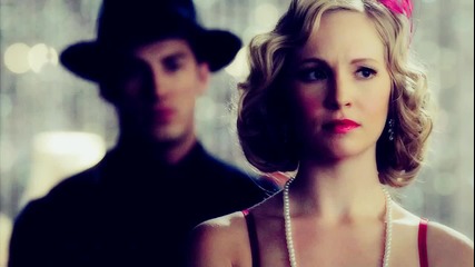Klaus & Caroline (3x20)