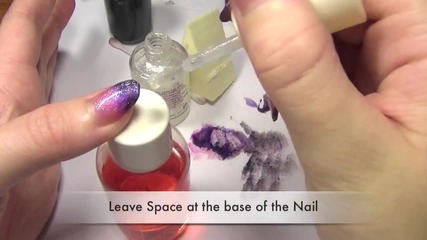 Как да си направим маникюр с лилави преливащи цветове 