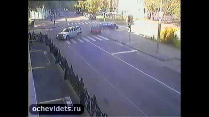 Неприятна катастрофа на кръстовище