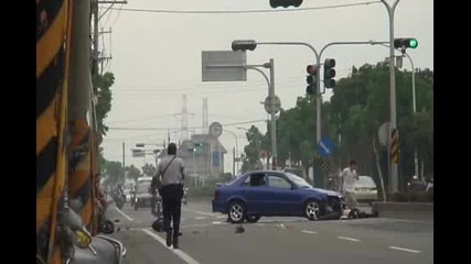 motorcycle vs car 