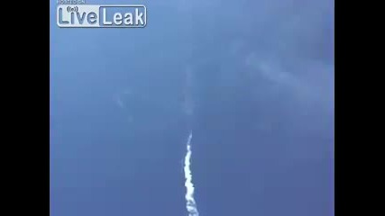 ракета пада близо до хората