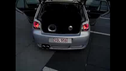 Vw Golf Iv Shows Ice