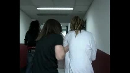 Tom And Georg - Hanging By A Moment
