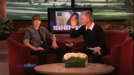 Justin Bieber Usher Dancing @ The Ellen Show 11 17 2009