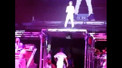 Justin Bieber - One Less Lonely Girl Live 