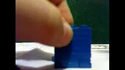 Инструкции за направата на най-малката машина за бонбони от Lego