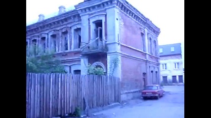 Човек прави неуспешен опит да потроши Лада - Смях 