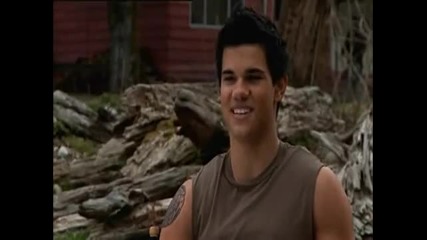 Behind The Scenes Of New Moon With Taylor Lautner
