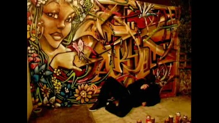 Live graffiti (time lapse) by delarge