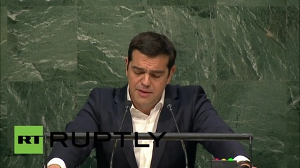 UN: Tsipras condemns wall building, violence towards migrants & refugees at UNGA