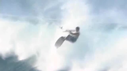 хора който умеят да карат сърф
