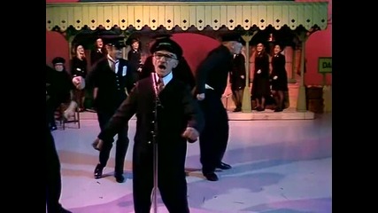 The Benny Hill Show - S04е04 - The Dalton Abbott Railway Choir (29.03.1973)