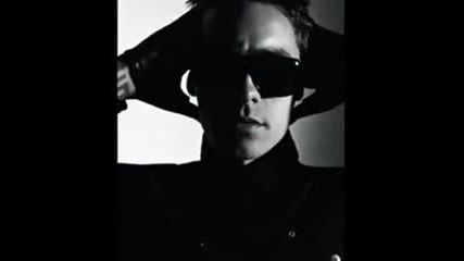 30 Seconds to Mars - Stronger