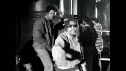 Run D M C - The Ave