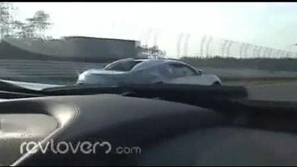 Bugatti Veyron vs Mclaren Slr 