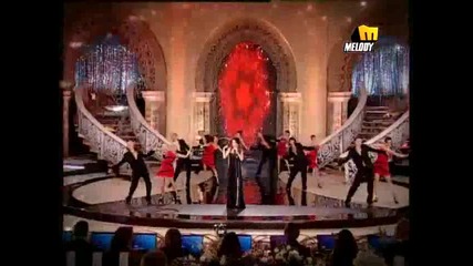 Страхотна арабска песен Nancy Ajram - Baladeyaty - Live 