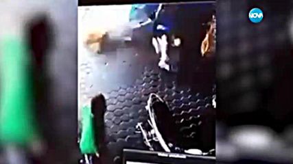 Бащи спасяват бебета в необичайни ситуации (ВИДЕО)