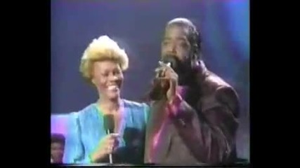 Dionne Warwick - Never Gonna Give You Up Duet with Barry Whi