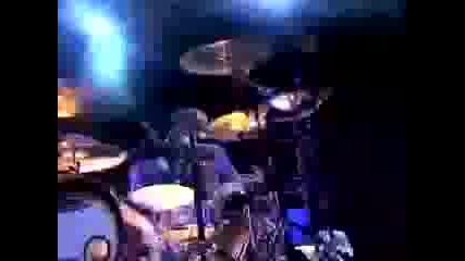 Travis Barker (blink 182) - Solo (drums)