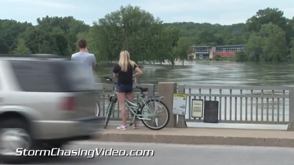 Наводнение от река Айова в Айова Сити 7.7.2014