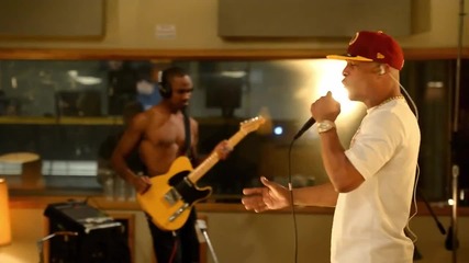 T.i. "trap Back Jumpin" Live in Studio (high Def Video)