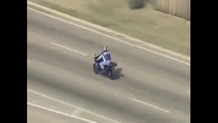 Невероятно преследване на Yamaha R1 от хеликоптер 