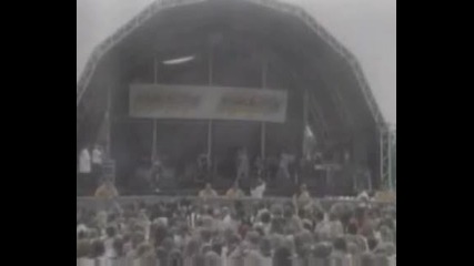 Spice Girls - Wannabe(live at Party In The Park)