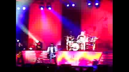 Three Days Grace Canadian Tour - Last To Know (live in Calgary 2009) 
