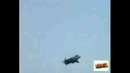 Самолет Пада В Море Човека Се Спасява На косъм