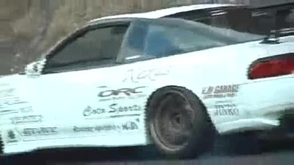 Girls Drifting 
