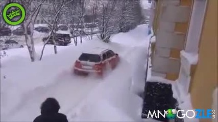 Руско Audi снегорин