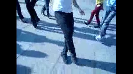 Drum And Bass Dancers X]`