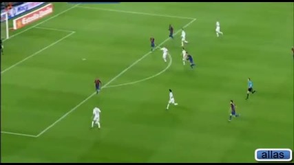 Дани Алвеш в защита срещу Реал Мадрид