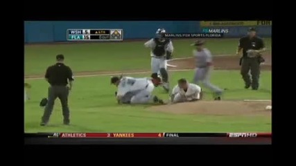 Масов бой по време на бейзболен мач 