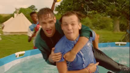 One Direction - Live While We"re Young