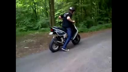 Scooter racing team 