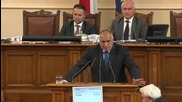 Борисов защити здравния министър, имал му огромно доверие