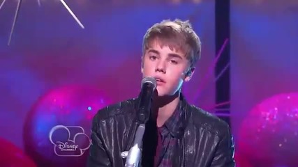 Justin Bieber Изпълнява ' Mistletoe ' в ' So Random '