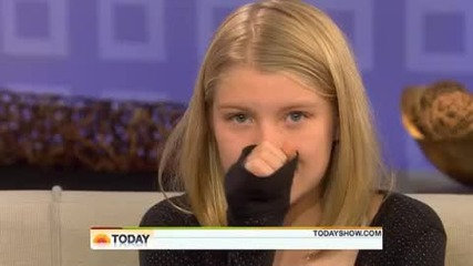 12 годишно момиче не спира да киха *hq* 