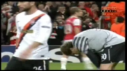 Arsenal 1 - 0 Shakhtar Donetsk ( Alex Song ) 