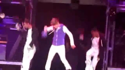 Justin Bieber My World Tour - Runaway love на живо 