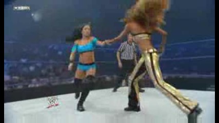 Smackdown 15/05/09 Michelle Mccool & Alicia vs Melina & Gail Kim