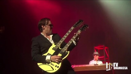 Joe Bonamassa - Young Man Blues - Live from Beacon Theatre