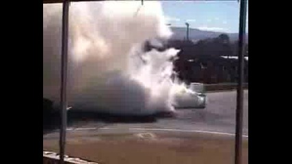 Чудовищен камион (2500hp) - Burnout