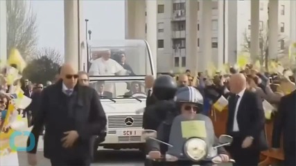 Pope Finally Gets His Pizza _ Albeit Hand-delivered to His Vehicle During Drive Through Naples