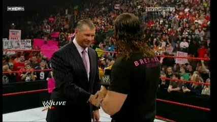 Очи в очи след 12 год. Брет Харт и Винс Макмеан | Raw 4/1/10 | 