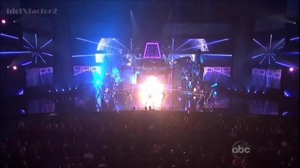 Nicki Minaj - Turn Me On & Super Bass | American Music Awards 2011