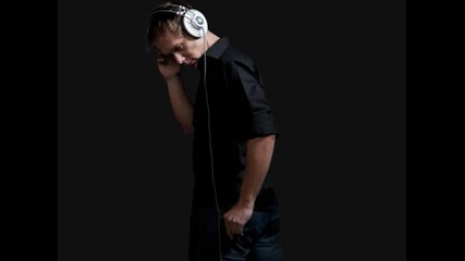 Armin Van Buuren Ft. Sophie Ellis Bextor - Not Giving Up On Love